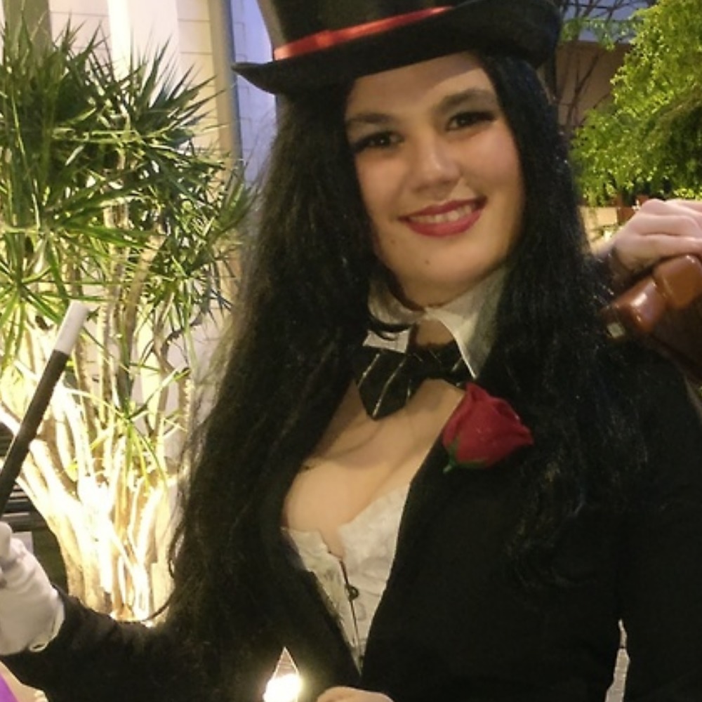 Meet your Posher, Alicia